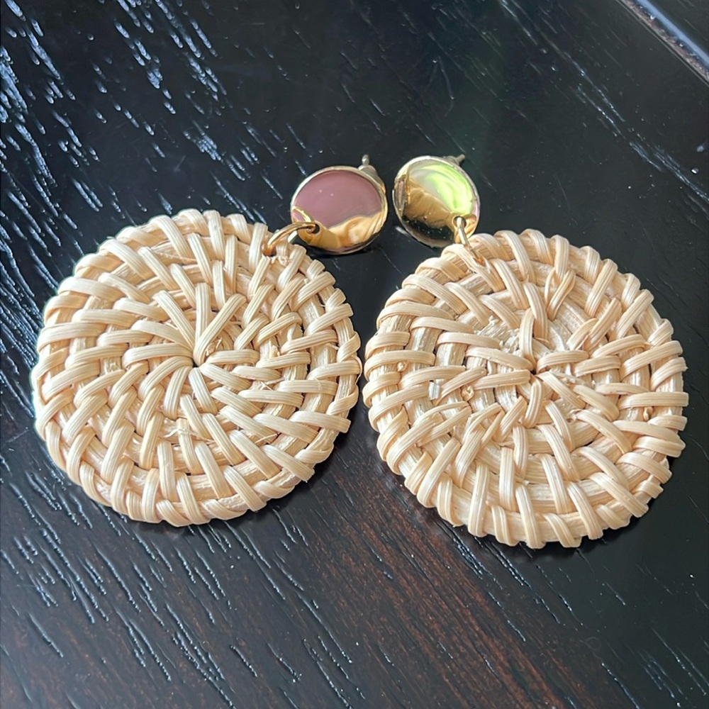 Woven straw/rattan earrings-NWT